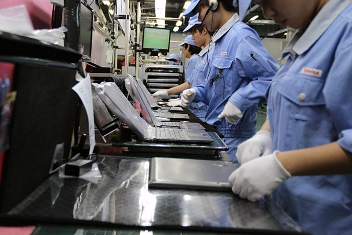 職場(chǎng)新人如何選擇筆記本電腦？dynabook CS40L-H伴你走好職場(chǎng)第一步